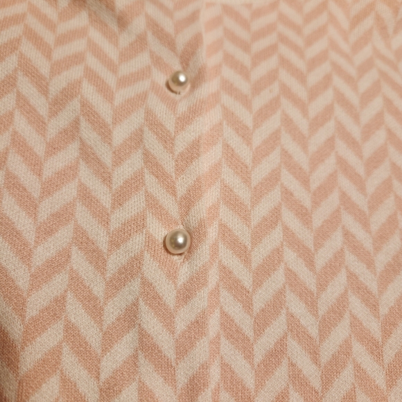 Pink and White Chevron Cardigan - Picture 4 of 15